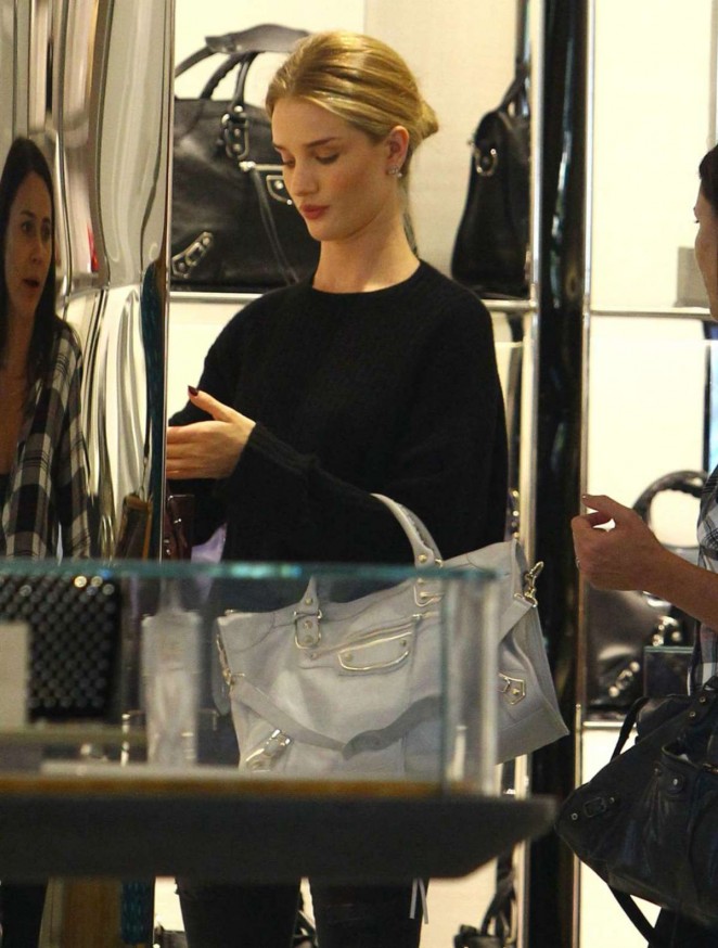 Rosie Huntington-Whiteley - Shopping at Barney's New York in Beverly Hills