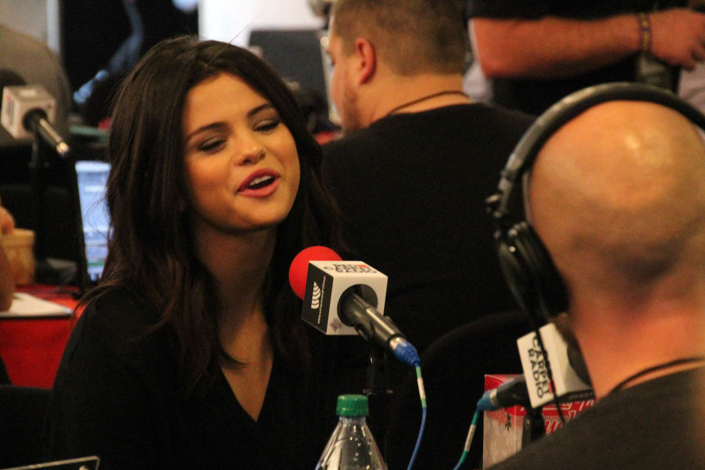 Selena Gomez 2014 : Selena Gomez: 2014 American Music Awards Radio Row -08