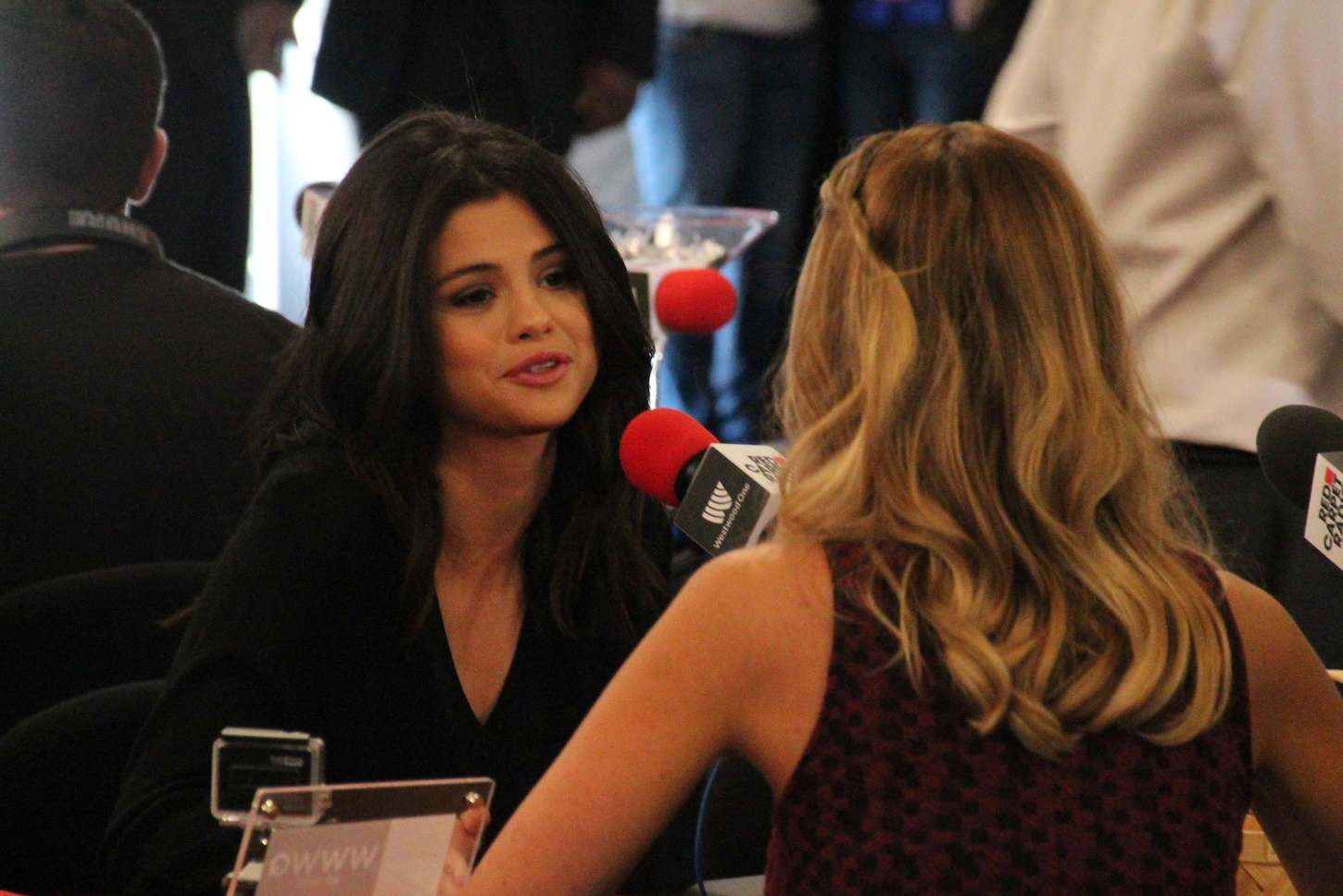 Selena Gomez 2014 : Selena Gomez: 2014 American Music Awards Radio Row -10