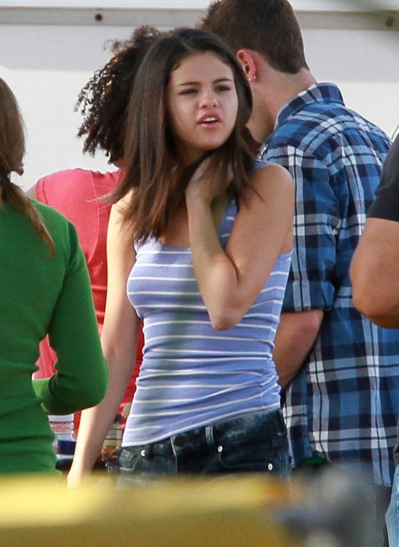 Selena Gomez braless On set Spring Breakers in Florida-05 – GotCeleb