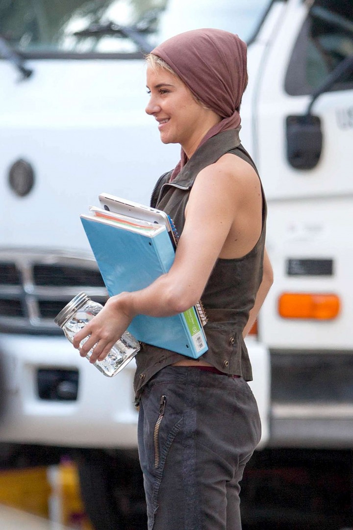 Shailene Woodley - Filming "Insurgent" in Atlanta