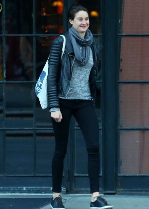 Shailene Woodley in Tights Leaving her hotel in NYC