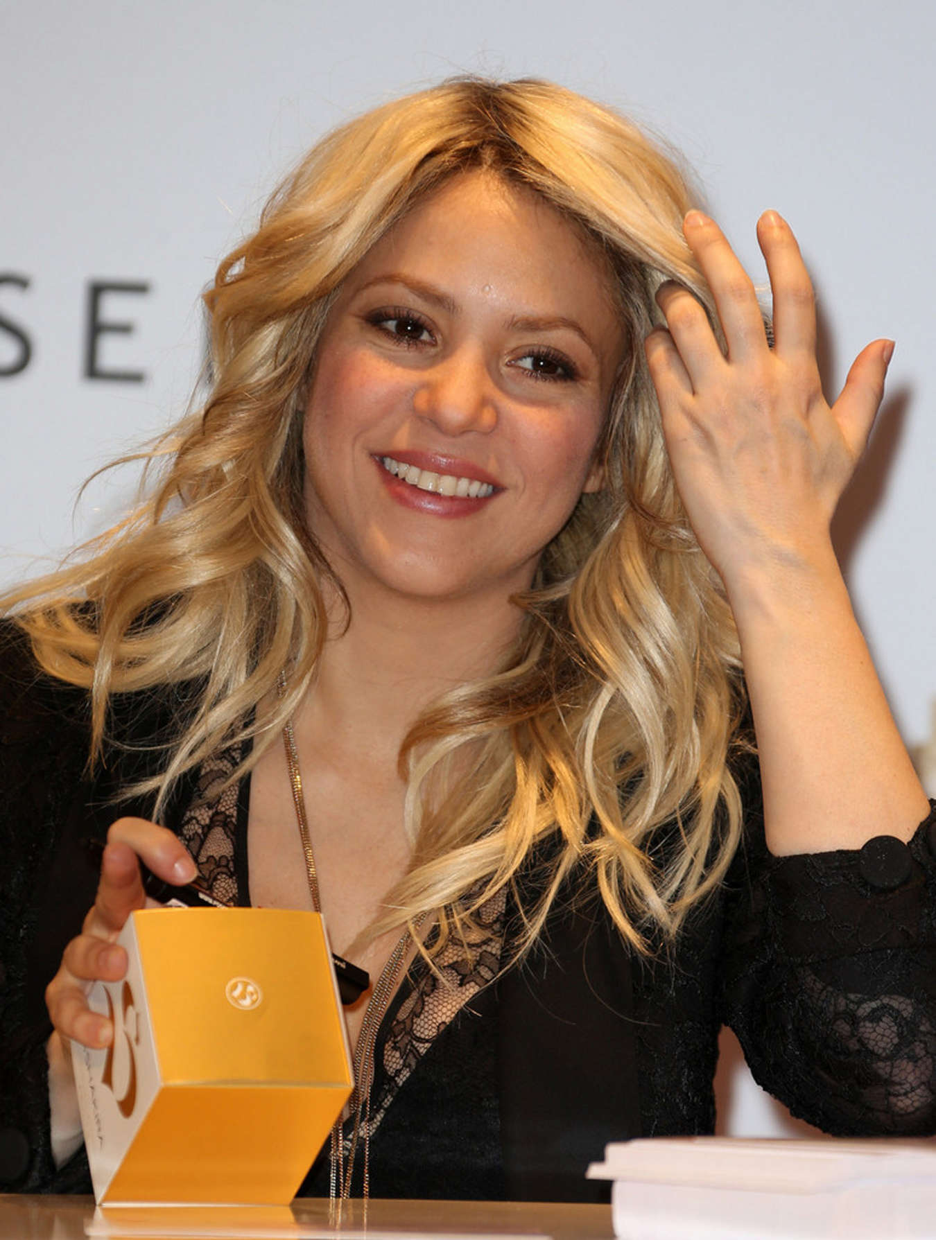 Shakira 2013 : Shakira - S By Shakira perfume session -04. 