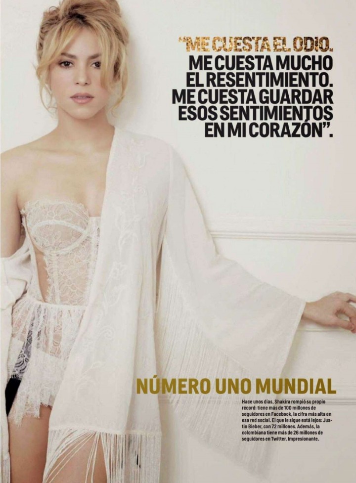 Shakira - Cosmopolitan Argentina Magazine (August 2014)