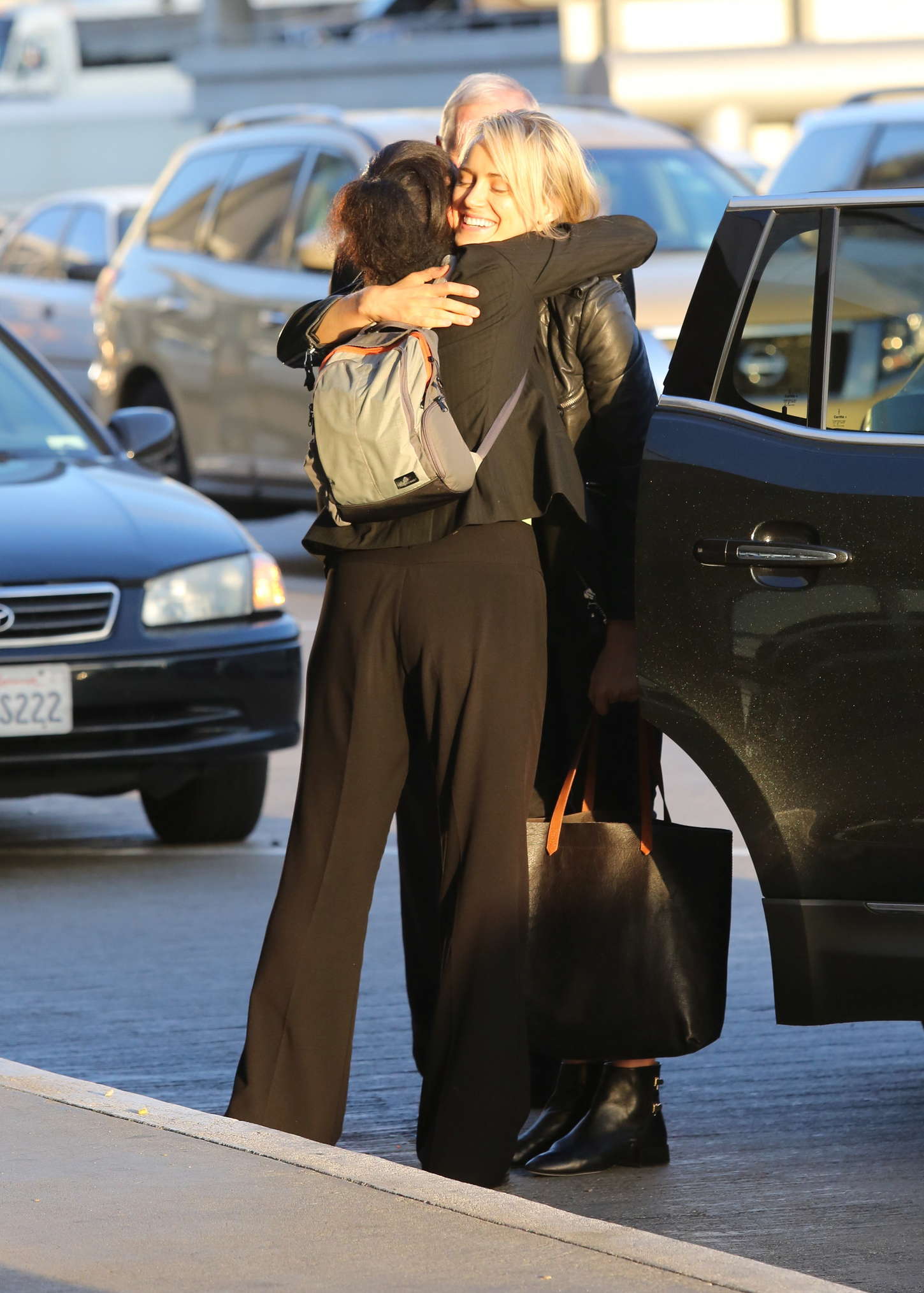 Taylor Schilling 2014 : Taylor Schilling in Tight Pants -05