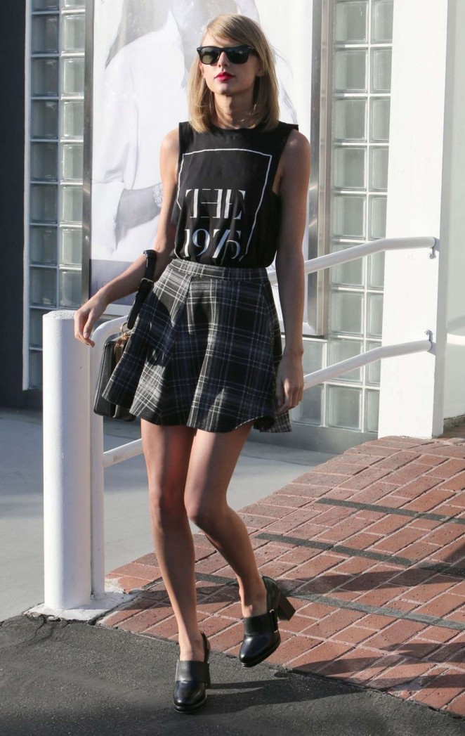 Taylor Swift in Short Skirt - Heads To Fred Segal