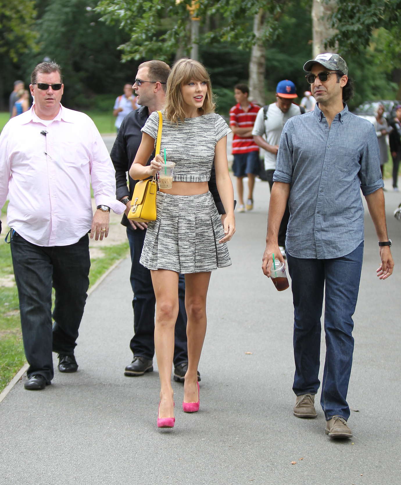 Taylor Swift 2014 : Taylor Swift leg show -01