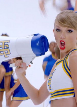 Taylor Swift - "Shake It Off" Music Video