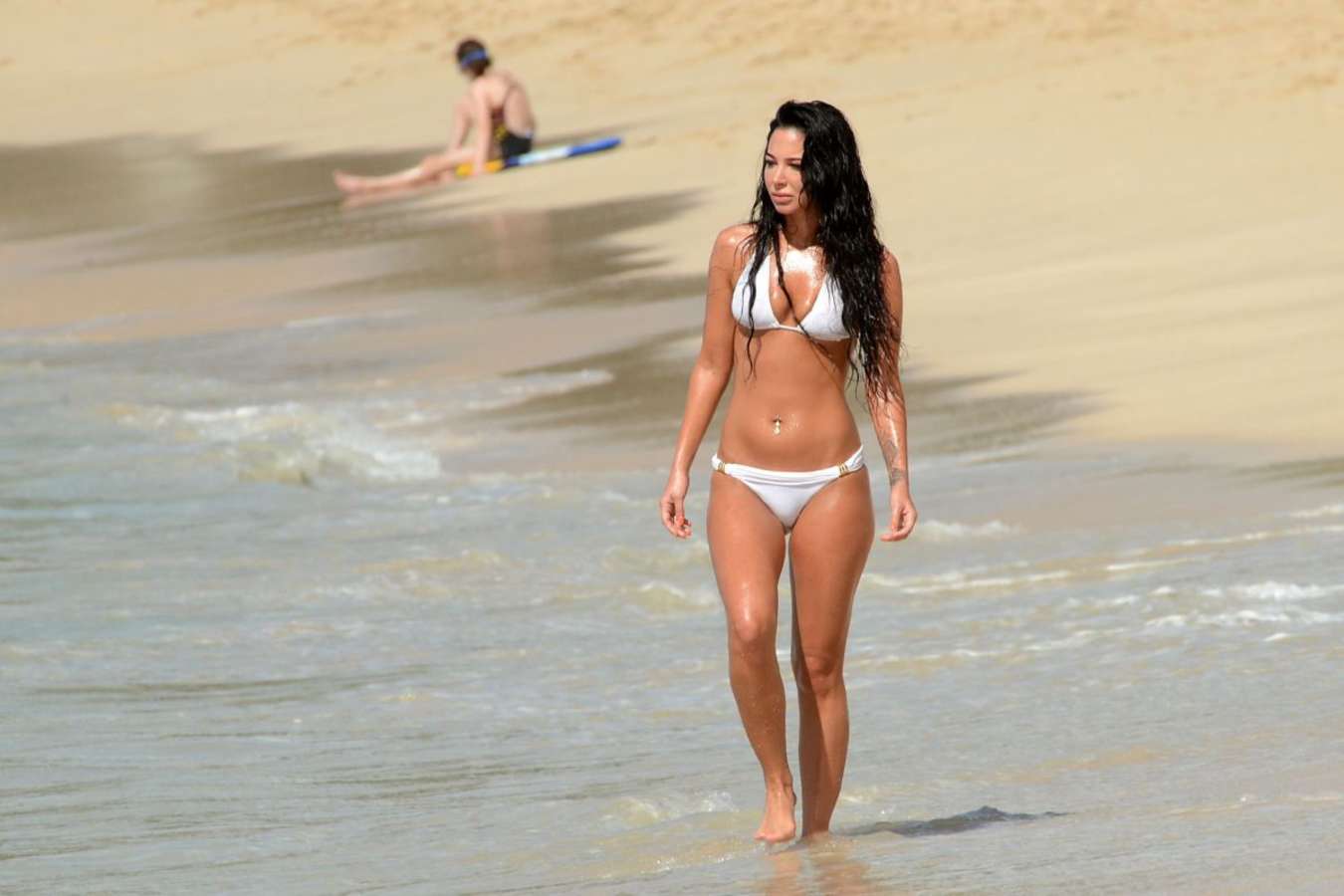 Tulisa Contostavlos 2015 : Tulisa Contostavlos Hot in White Bikini -22. 