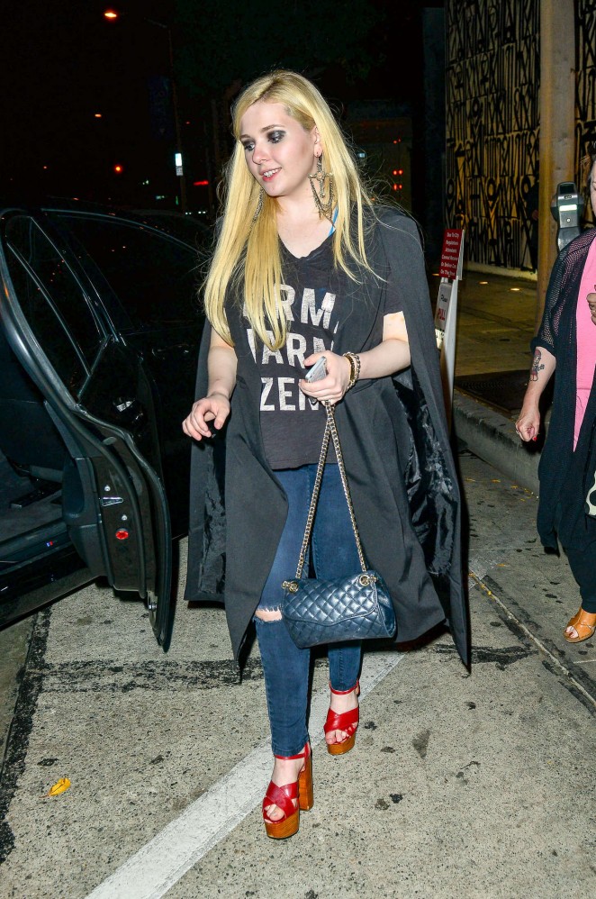 Abigail Breslin in Jeans Out for dinner in Beverly Hills