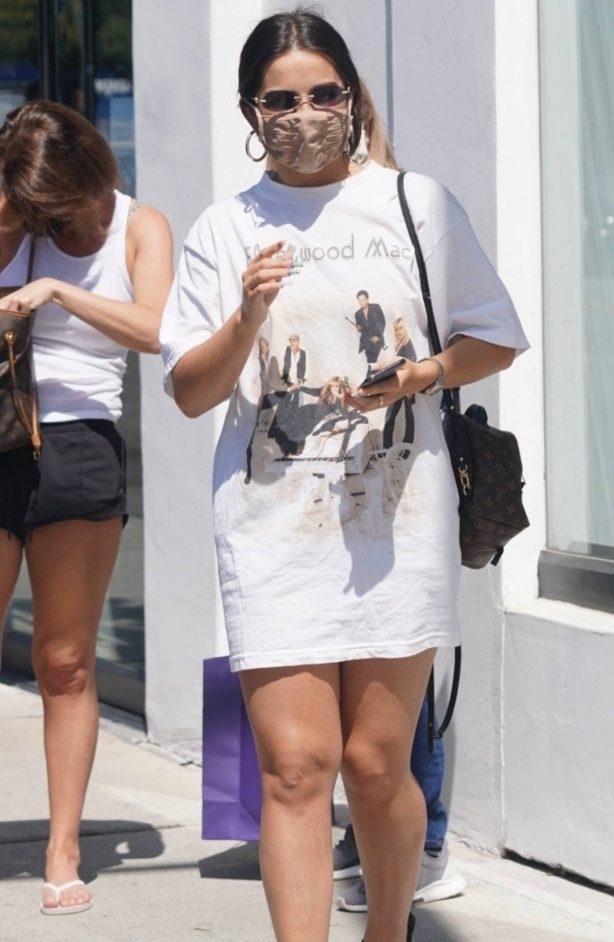 Addison Rae - Shopping candids in West Hollywood