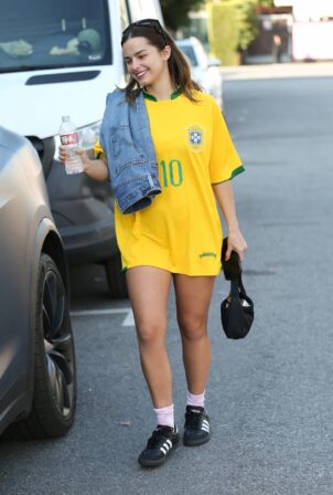 Addison Rae - Wears a brazil jersey in Los Angeles