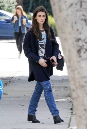 Aimee Osbourne - Steps out in Los Angeles