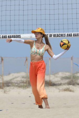 Alessandra Ambrosio - Attends a beach volleyball practice in Santa Monica