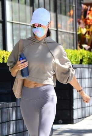 Alessandra Ambrosio - In lilak leggings arriving at her morning Pilates class in Los Angeles