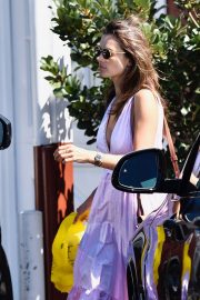 Alessandra Ambrosio - Seen while makes a stop for Mexican food in Los Angeles