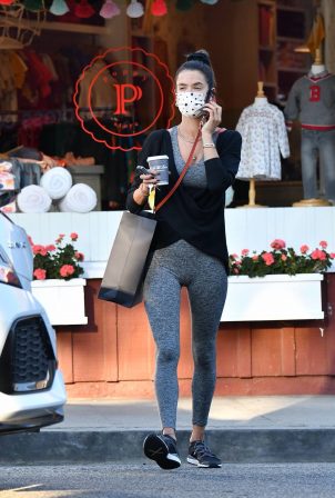 Alessandra Ambrosio - Seen while out for ice cream