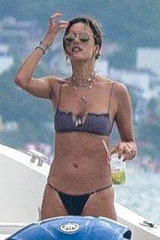 Alessandra Ambrosio - Spotted In a bikini on the beach in Florianópolis