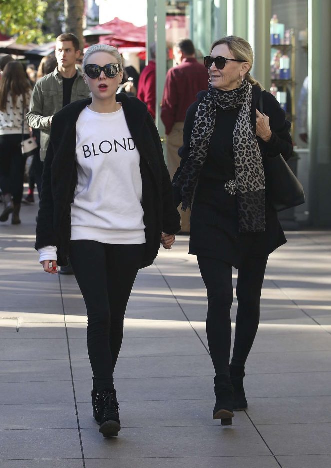 Alessandra Torresani With Her Mother Shopping in West Hollywood