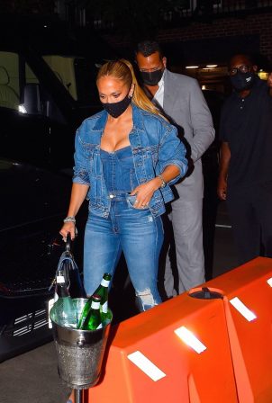 Alex and Jennifer Lopez - Out for dinner date at Carbone restaurant in Manhattan