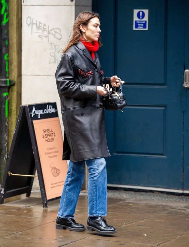 Alexa Chung - Enjoying a meal in the streets of London's Soho
