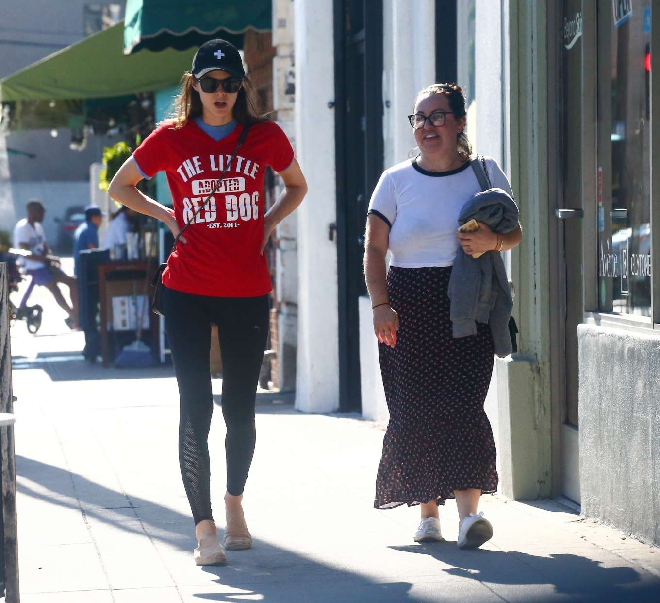 Alexandra Daddario 2019 : Alexandra Daddario and Kimiko Glenn – Seen out in LA-04