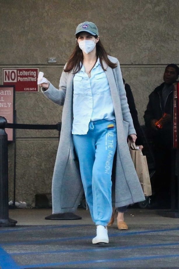 Alexandra Daddario - Dons a face mask while shopping in Los Angeles