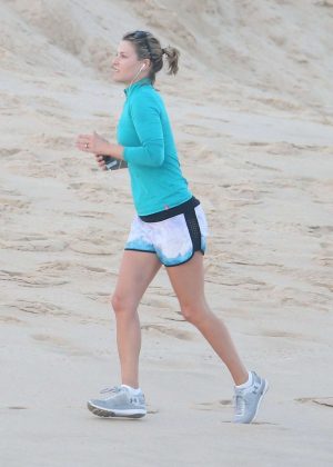 Ali Larter in Shorts - Jogging on the Beach in Mexico