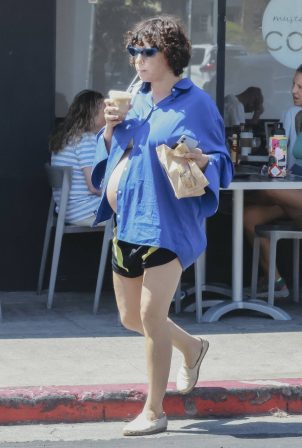 Alia Shawkat - Shows her baby bump during a coffee run in Los Feliz