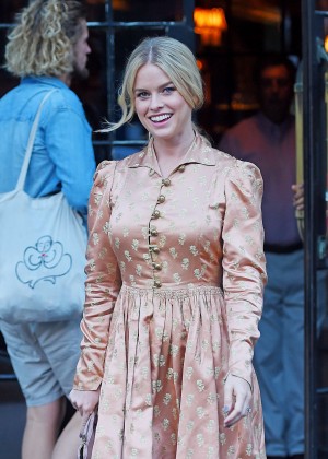 Alice Eve - Out and about in NYC