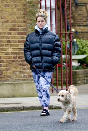 Alice Eve - Seen walking her dog in London