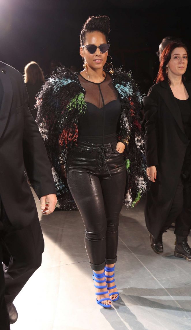 Alicia Keys at Yohji Yamamoto Fashion Show in Paris