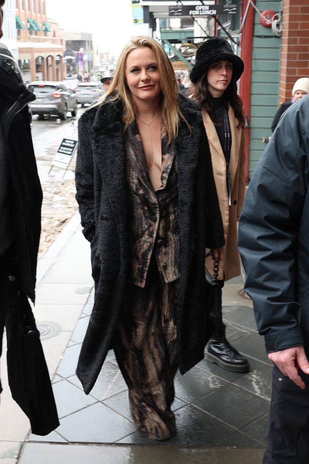 Alicia Silverstone - Hitting the streets of Park City for the 2024 Sundance Film Festival
