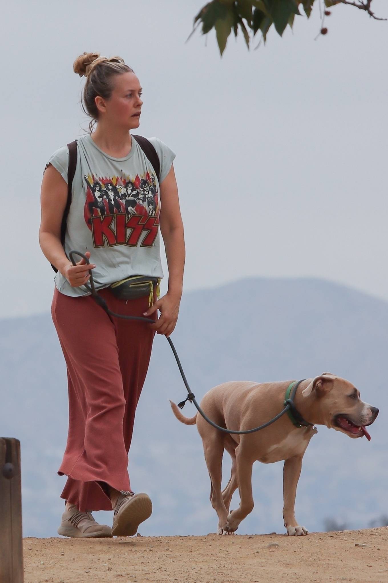 Alicia Silverstone - Steps out for a hiking with her dog in Hollywood Hills
