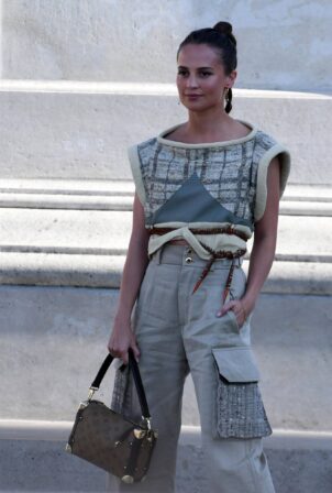 Alicia Vikander - Louis Vuitton Womenswear SS 2023 show as part of Paris Fashion Week