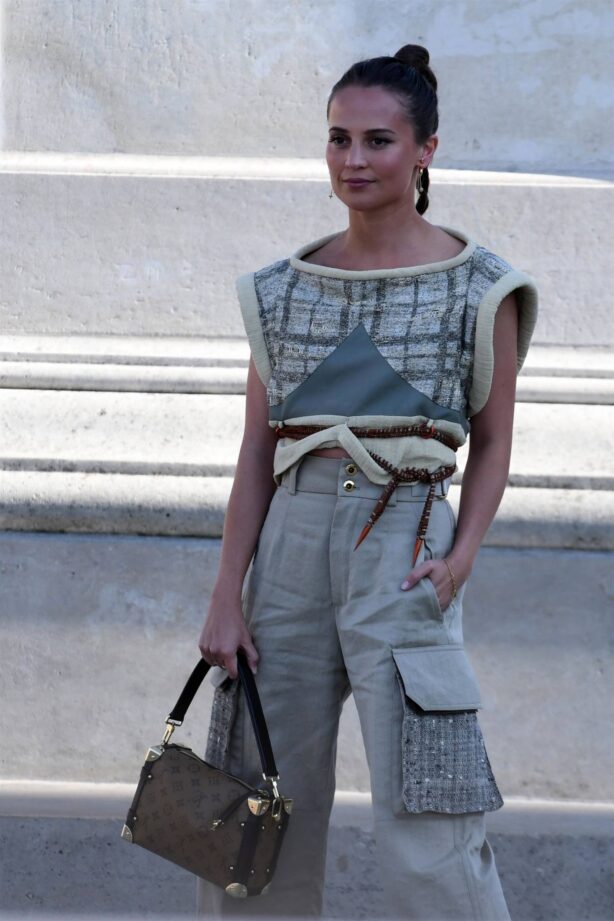 Alicia Vikander - Louis Vuitton Womenswear SS 2023 show as part of Paris Fashion Week