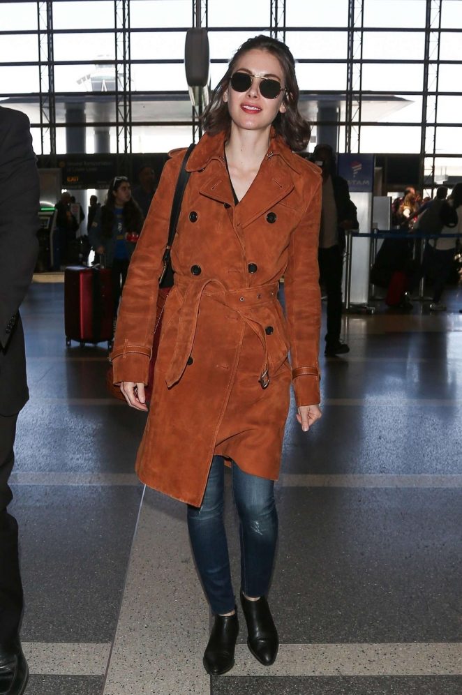 Alison Brie - Arrives at LAX Airport in LA