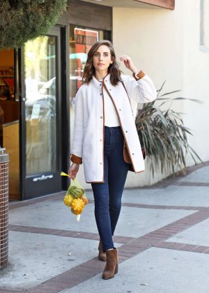 Alison Brie - Shopping at a Market in Los Angeles