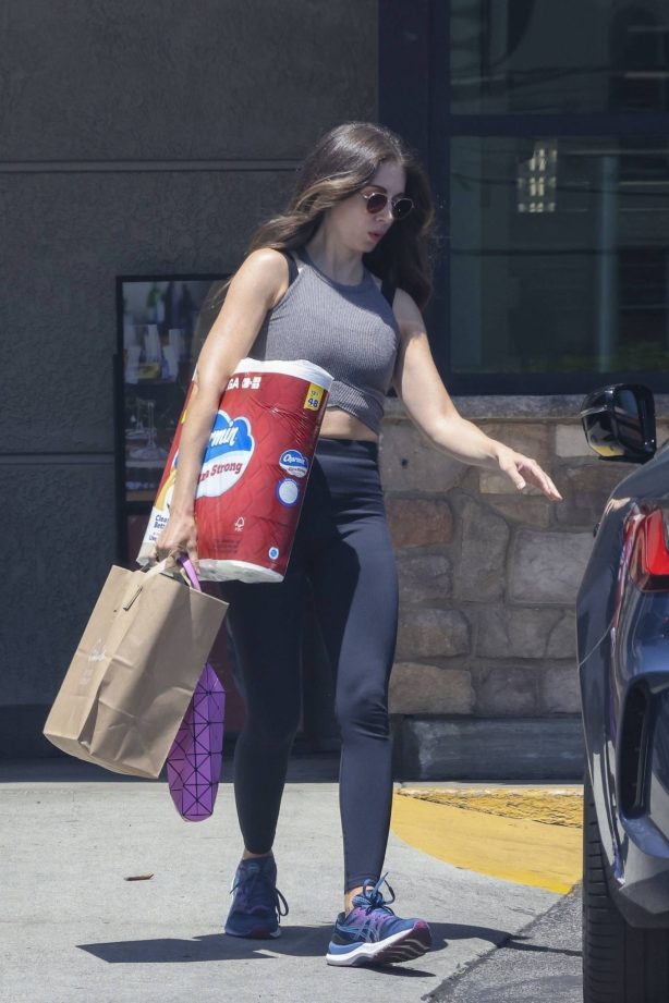 Alison Brie - Shopping candids at Gelson's on Los Feliz