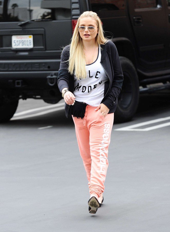 Alli Simpson - Headed to the gym in Los Angeles