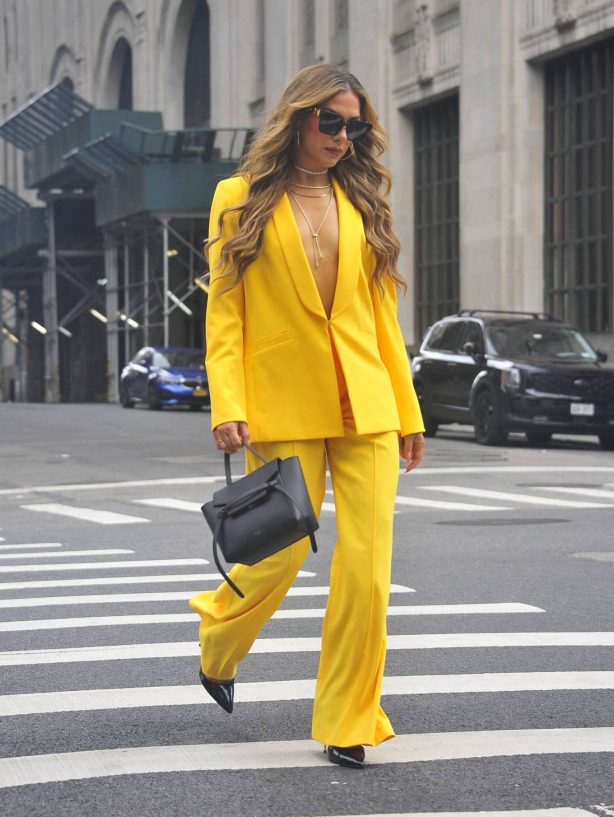 Allison Holker - Is wearing a yellow Alice and Olivia suit in Manhattan