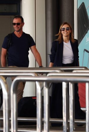 Allison Langdon - Seen while she arrive at Perth Airport