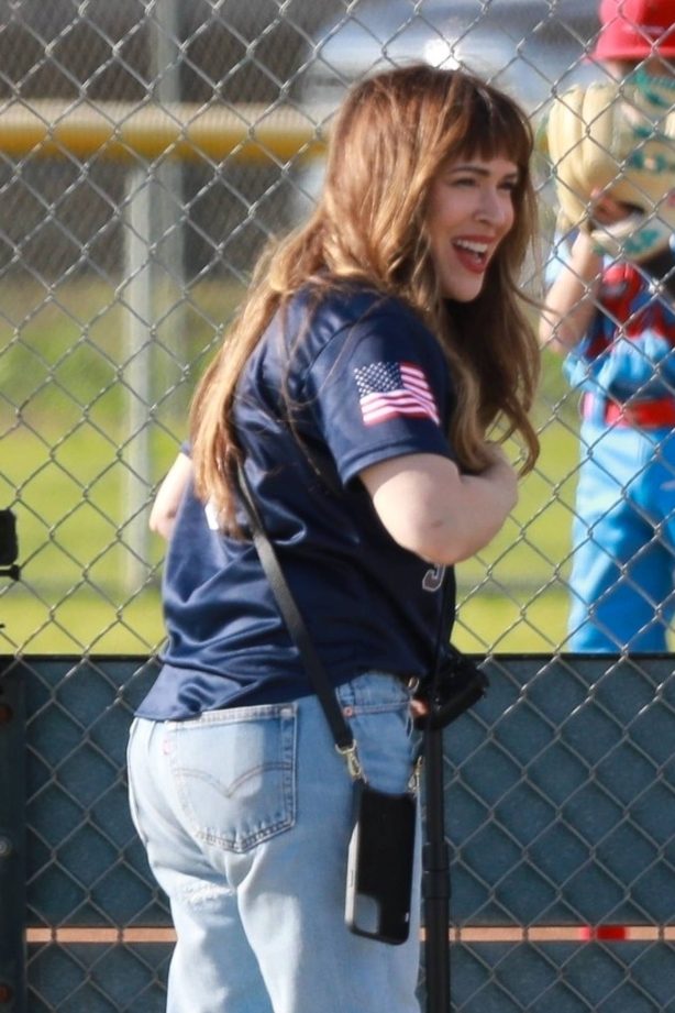 Alyssa Milano - Seen at her son's baseball game in Thousand Oaks