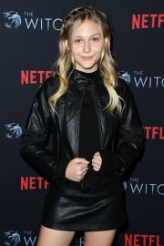 Alyvia Alyn Lind - 'The Witcher' Season 1 Photocall in Hollywood