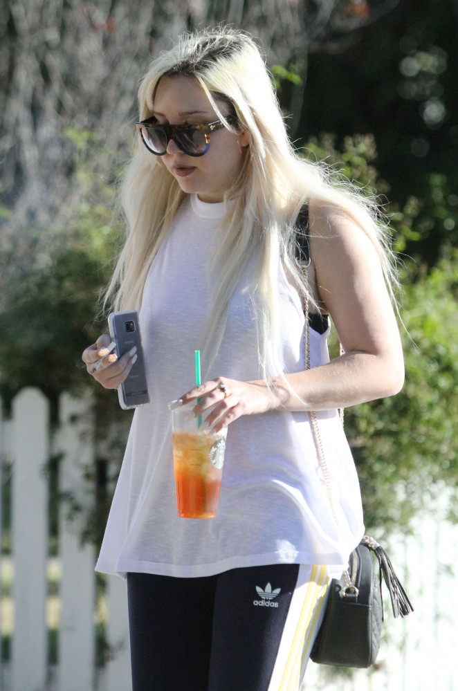 Amanda Bynes out in Los Angeles