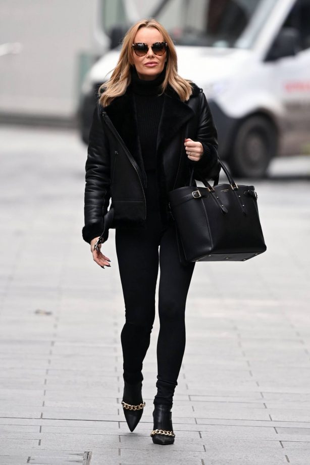 Amanda Holden - Look classy while leaving the Global Studios in London