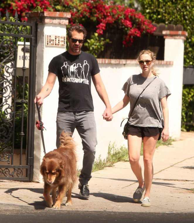 Amanda Seyfried and Thomas Sadoski walk their dog in Los Angeles