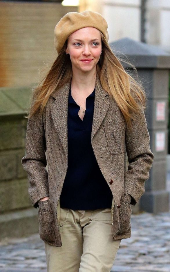 Amanda Seyfried - Filming the 1970s Thriller 'Things Heard and Seen' in NY
