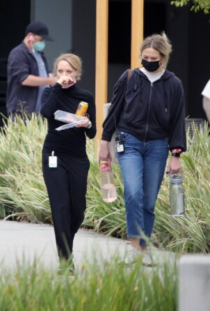 Amanda Seyfried - on the set of 'The Dropout' in Los Angeles