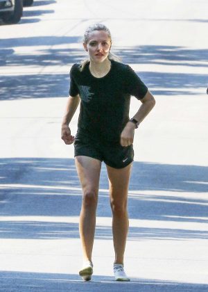 Amanda Seyfried - Out for a hike in Los Angeles